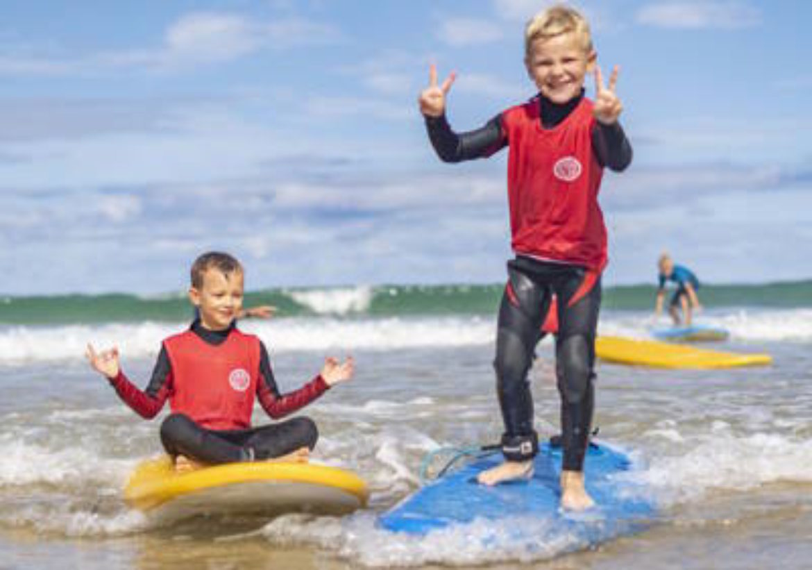 Cours de surf pour enfants